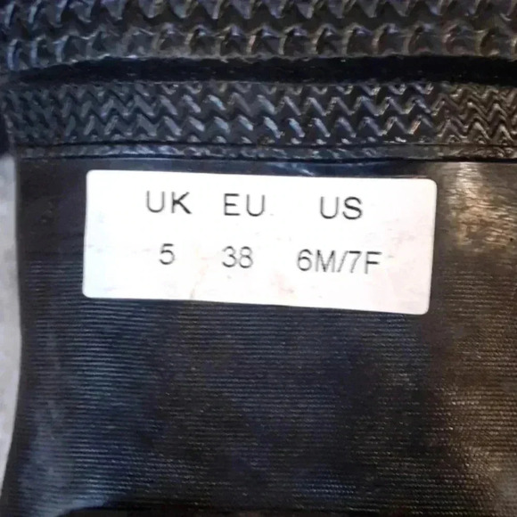 NWOT Hunter Boots Size 6/7F - Picture 5 of 6